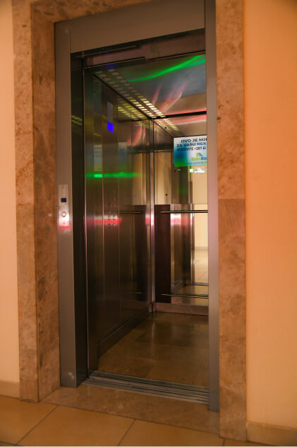 kabina lifta fortuna