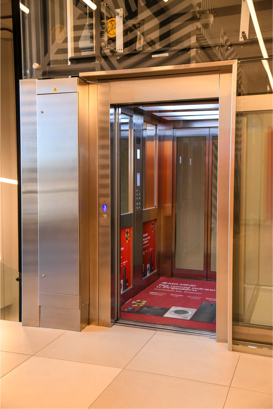 otvoren lift