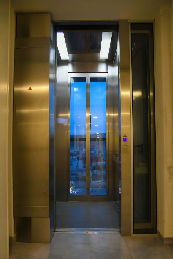 otvoren lift